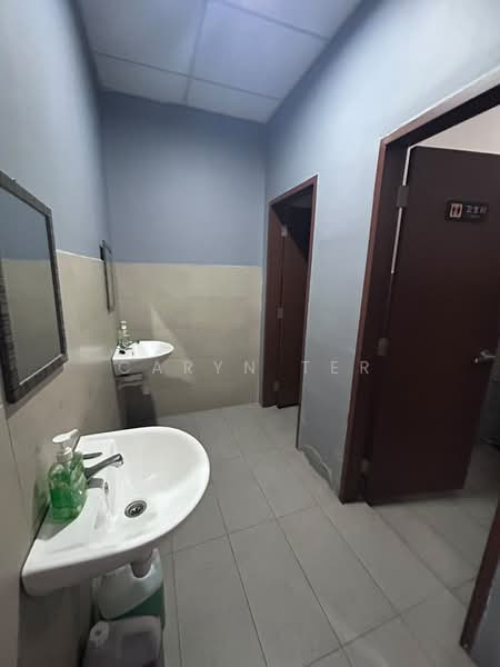 Shop for Rent in Austin Crest (Johor Bahru) - Caryn Ter - Bathroom - PropertyGuru.com.my