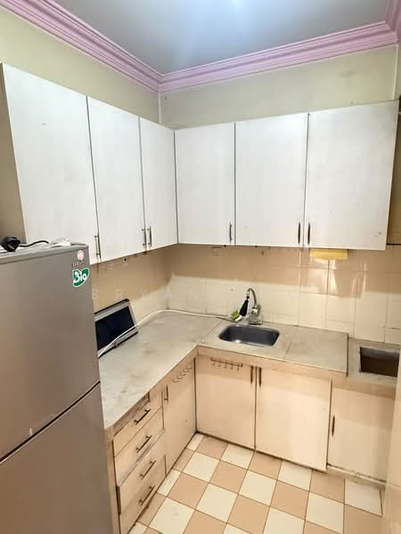 Apartment for Sale at Sri Gotong Apartment - Bryan Cho - Kitchen - PropertyGuru.com.my