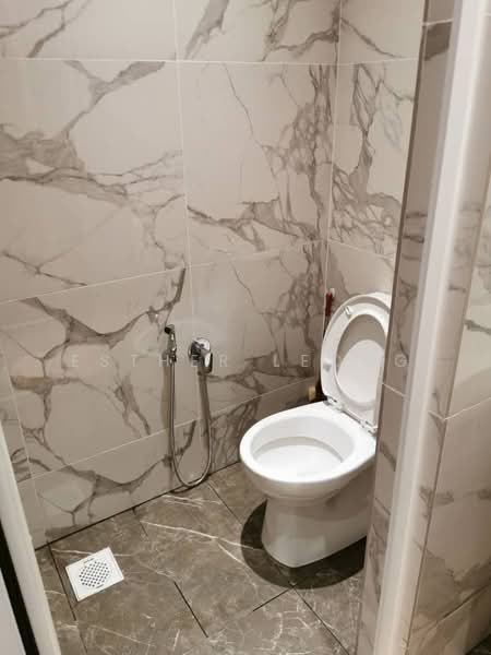 Service Residence for Sale at The Grand Subang Jaya SS13 - Esther Leong - Bathroom - PropertyGuru.com.my