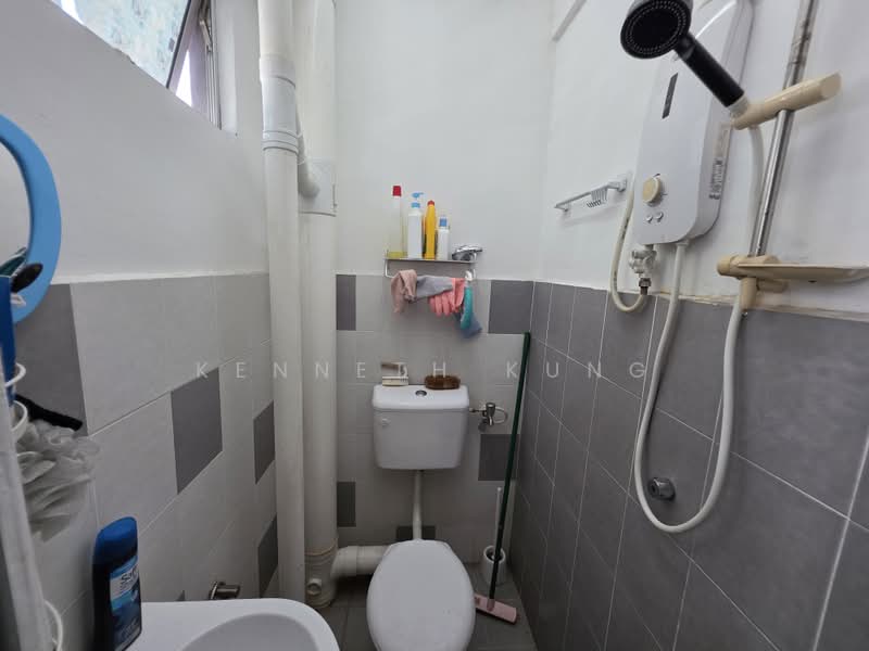 Apartment for Sale at Laguna Indah - Kenneth Kung - Bathroom - PropertyGuru.com.my
