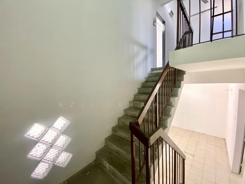 Rumah Teres 2 Tingkat untuk Dijual di Taman Lestari Putra (Seri Kembangan) - Azli Ibrahim - Interior - PropertyGuru.com.my