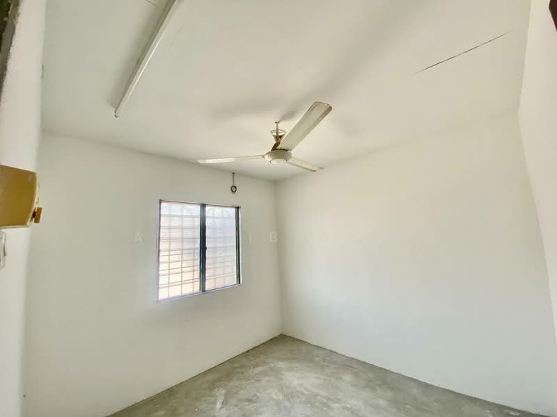 Rumah Teres 2 Tingkat untuk Dijual di Taman Lestari Putra (Seri Kembangan) - Azli Ibrahim - Interior - PropertyGuru.com.my