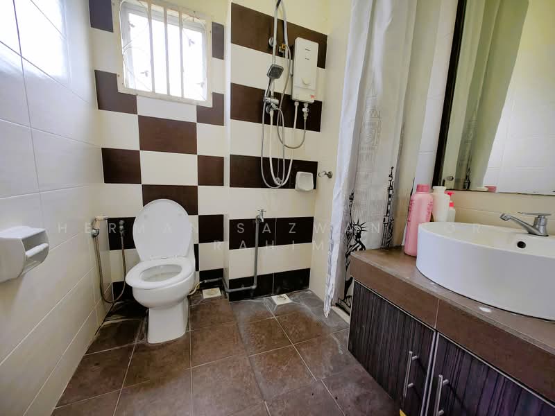 Bungalow for Sale in Nilai Impian (Nilai) - Herman Sazwan Nor Rahim - Bathroom - PropertyGuru.com.my