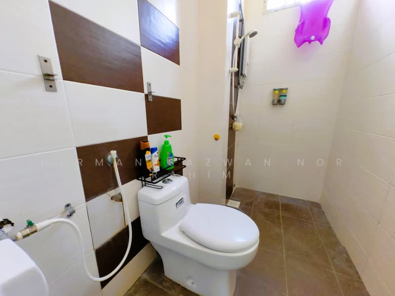 Bungalow for Sale in Nilai Impian (Nilai) - Herman Sazwan Nor Rahim - Bathroom - PropertyGuru.com.my