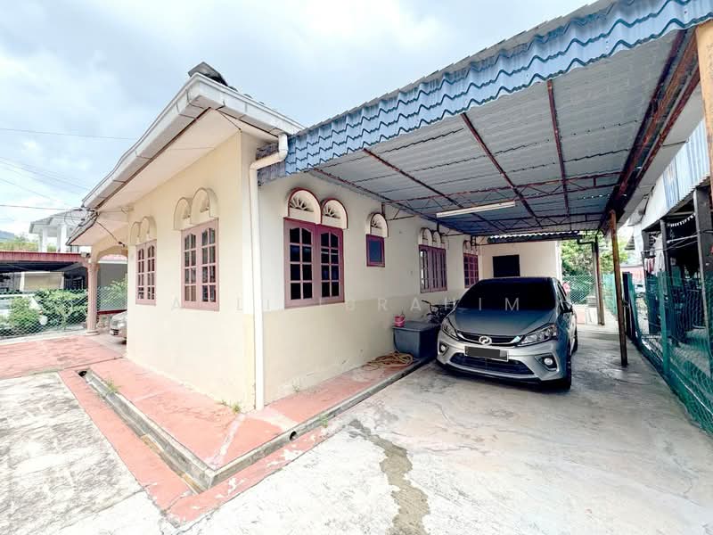 Rumah Banglo untuk Dijual di Ampang (Selangor) - Azli Ibrahim - Exterior - PropertyGuru.com.my