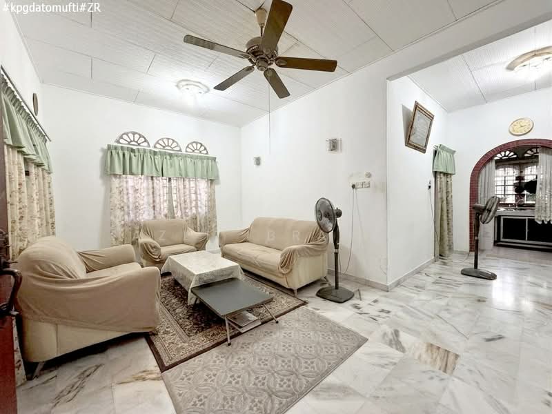 Rumah Banglo untuk Dijual di Ampang (Selangor) - Azli Ibrahim - Living Room - PropertyGuru.com.my