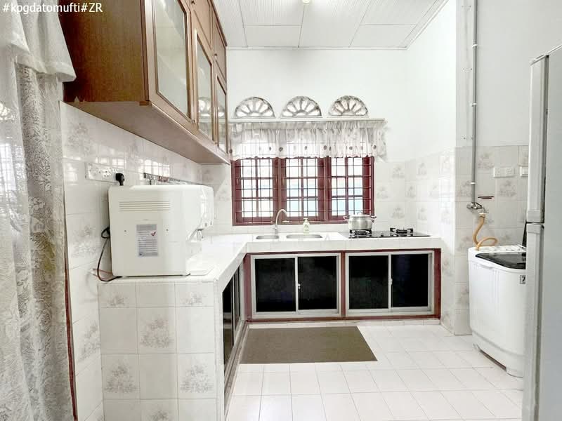 Rumah Banglo untuk Dijual di Ampang (Selangor) - Azli Ibrahim - Kitchen - PropertyGuru.com.my