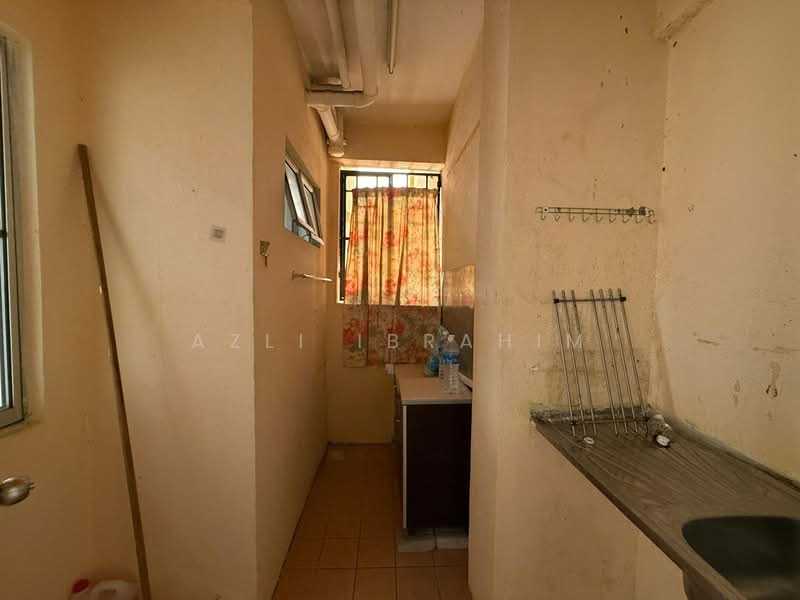Kondominium untuk Dijual di Pangsapuri Saujana Gombak - Azli Ibrahim - Kitchen - PropertyGuru.com.my