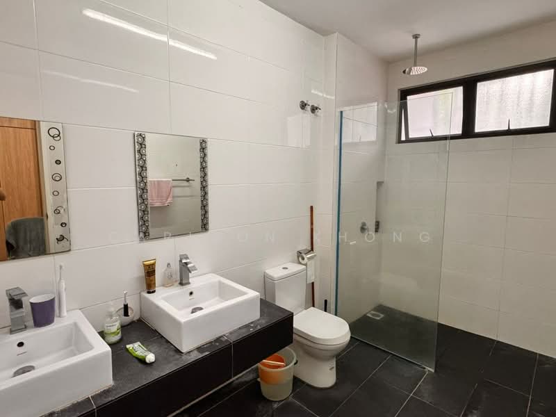 3-storey Terraced House for Sale in Puchong (Selangor) - Carlson Khong - Bathroom - PropertyGuru.com.my