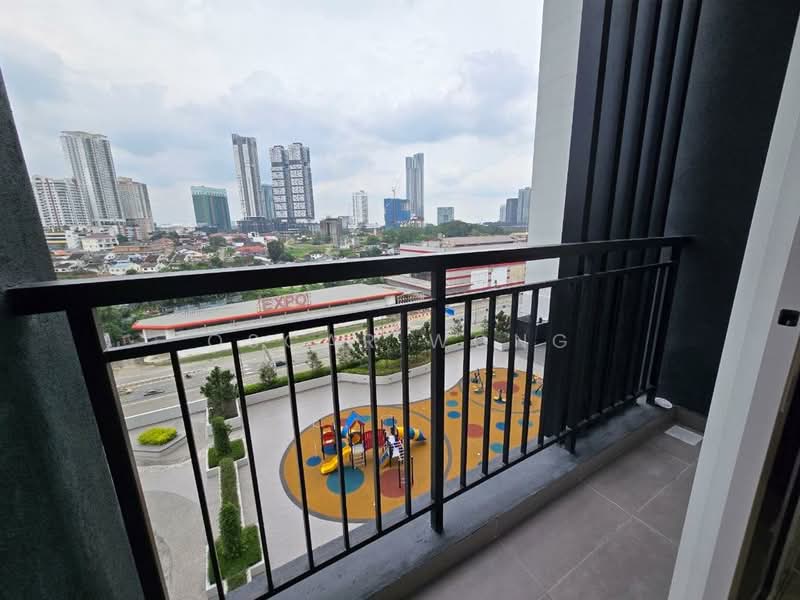 Servis Apartment untuk Disewa di TRELLIS RESIDENCES - Oscar Wong - Balcony - PropertyGuru.com.my