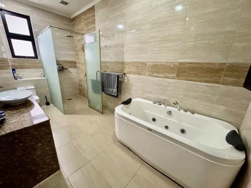 Bungalow for Sale in Seksyen U2 (Saujana) - Sa'a Nordin - Bathroom - PropertyGuru.com.my