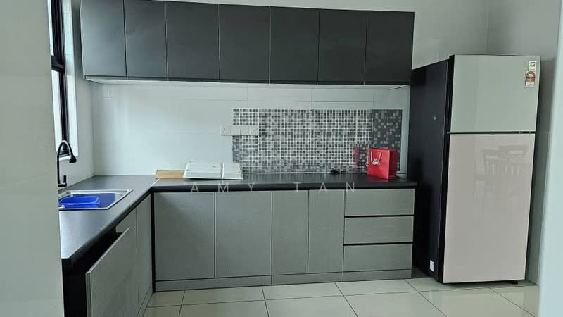 Rumah Teres untuk Disewa di Bandar Cassia (Batu Kawan) - Amy Tan - Kitchen - PropertyGuru.com.my