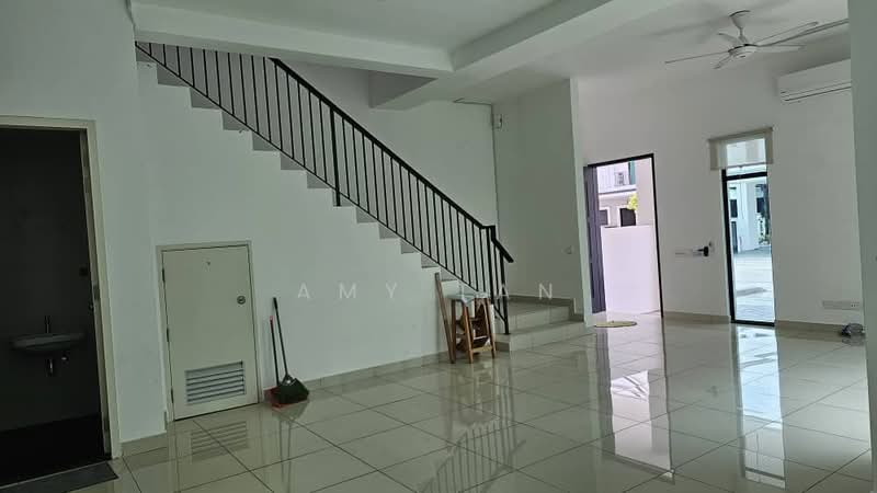 Rumah Teres untuk Disewa di Bandar Cassia (Batu Kawan) - Amy Tan - Living Room - PropertyGuru.com.my