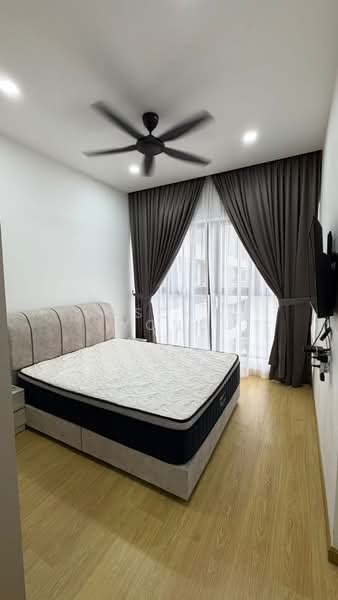 Condominium for Rent at Amberside @ Country Garden Danga Bay - Oscar Wong - Bedroom - PropertyGuru.com.my