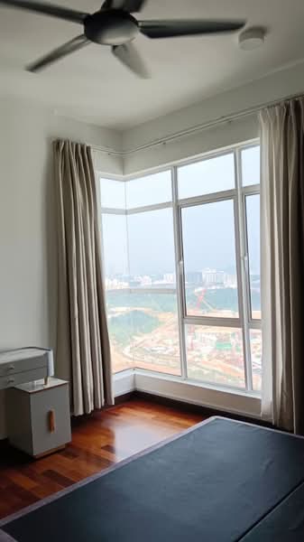 Kondominium untuk Disewa di Paraiso Residence @ The Earth - Justin Tan - Bedroom - PropertyGuru.com.my