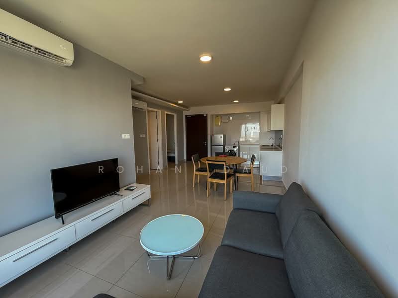 Servis Apartment untuk Disewa di Eclipse Residence @ Pan'gaea - Rohani Daud - Living Room - PropertyGuru.com.my