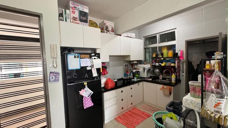 Servis Apartment untuk Dijual di Larkin Heights - Carson . - Kitchen - PropertyGuru.com.my