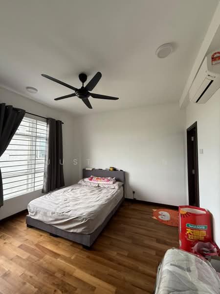 Condominium for Rent at Paraiso Residence @ The Earth - Justin Tan - Bedroom - PropertyGuru.com.my