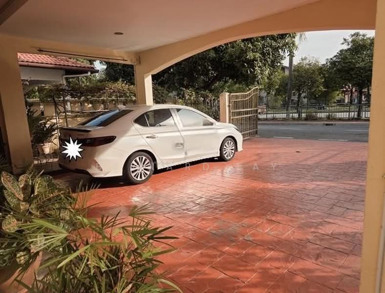 Semi-Detached House for Sale in Taman Bunga Negara (Shah Alam) - Bernard Tay - Exterior - PropertyGuru.com.my