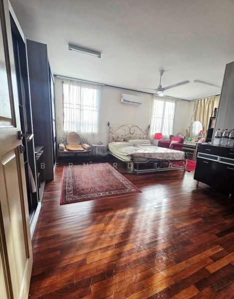 Semi-Detached House for Sale in Taman Bunga Negara (Shah Alam) - Bernard Tay - Bedroom - PropertyGuru.com.my