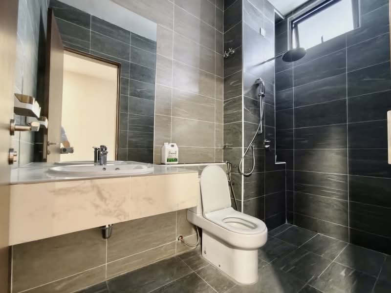 Rumah Berkembar untuk Dijual di Nusa Sentral (Iskandar Puteri (Nusajaya)) - Janice . - Bathroom - PropertyGuru.com.my
