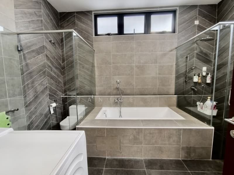 Rumah Berkembar untuk Dijual di Nusa Sentral (Iskandar Puteri (Nusajaya)) - Janice . - Bathroom - PropertyGuru.com.my