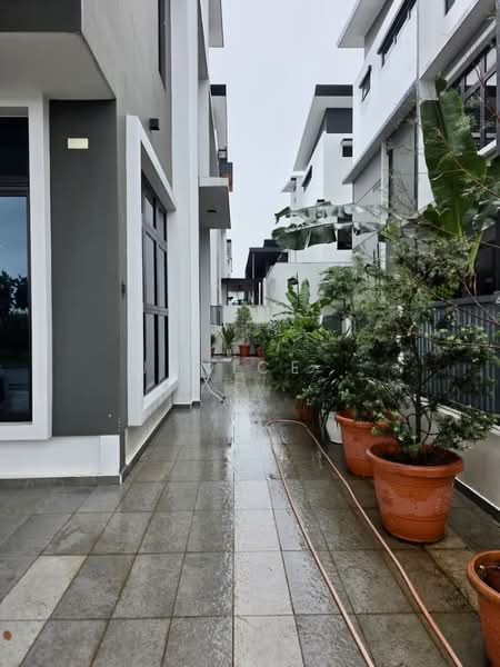 Rumah Berkembar untuk Dijual di Nusa Sentral (Iskandar Puteri (Nusajaya)) - Janice . - Exterior - PropertyGuru.com.my