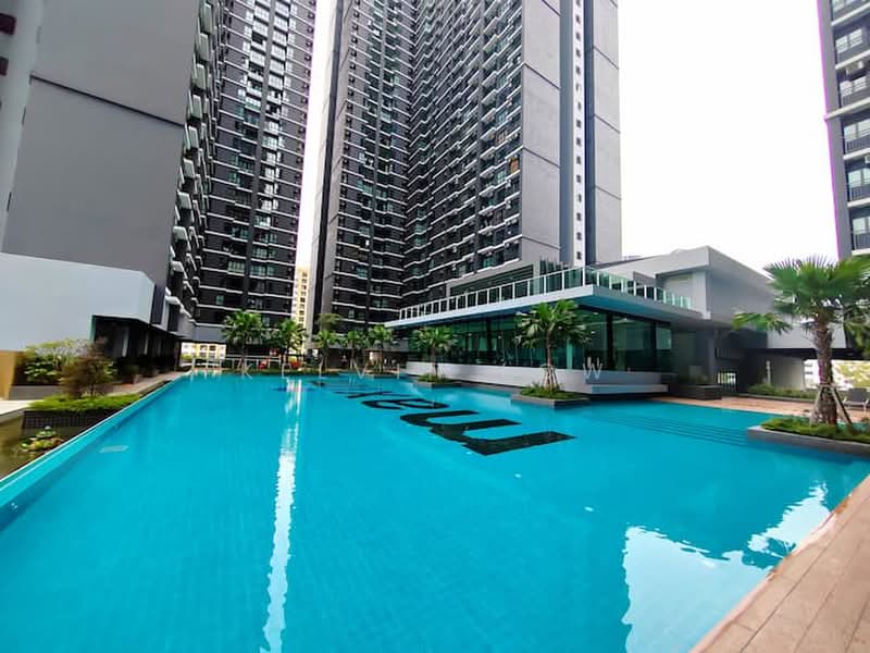Service Residence for Sale at Majestic Maxim - Kelvin Low - Exterior - PropertyGuru.com.my