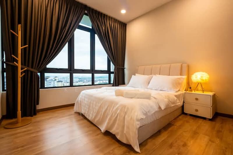 Service Residence for Sale at Majestic Maxim - Kelvin Low - Bedroom - PropertyGuru.com.my