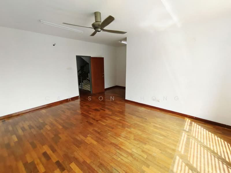 Rumah Teres 2.5 Tingkat untuk Dijual di Bandar Puteri Puchong (Puchong) - Carlson Khong - Living Room - PropertyGuru.com.my
