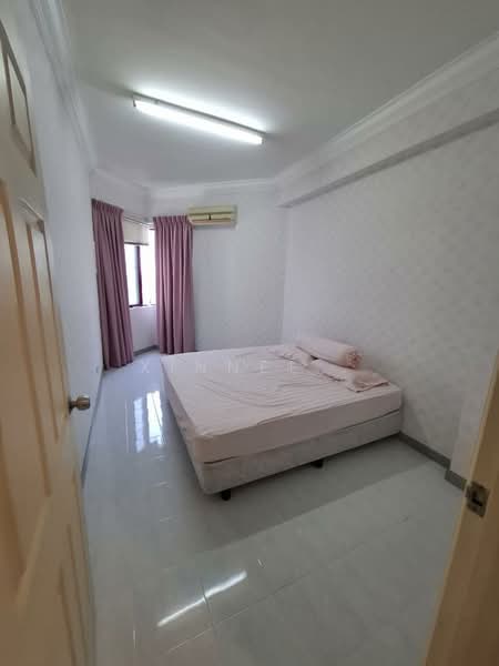 Kondominium untuk Disewa di Marina Bay Condominium - Xinnee . - Bedroom - PropertyGuru.com.my