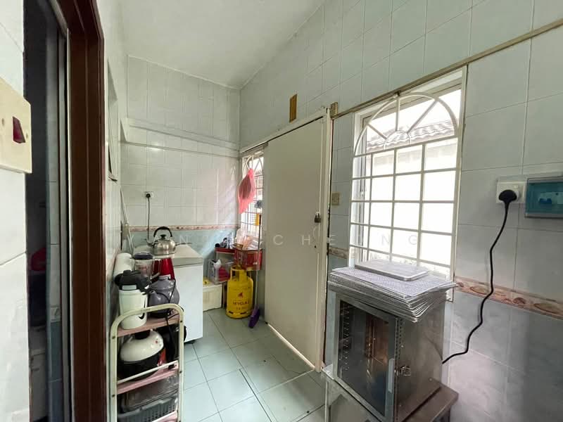 Rumah Teres 2 Tingkat untuk Dijual di Taman Wangsa Permai (Kepong) - Yanis Cheong - Kitchen - PropertyGuru.com.my