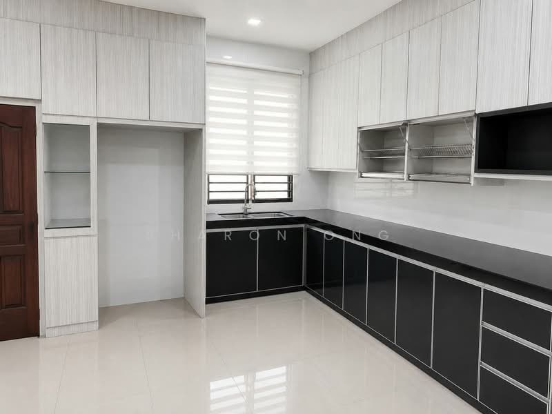 Rumah Berkembar untuk Dijual di Bandar Seri Alam (Masai) - Sharon Ong - Kitchen - PropertyGuru.com.my