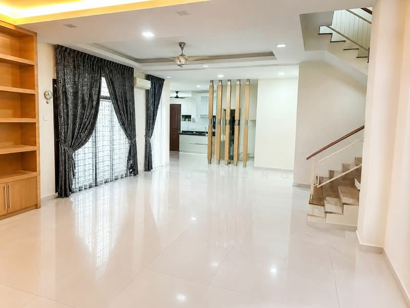 Rumah Berkembar untuk Dijual di Bandar Seri Alam (Masai) - Sharon Ong - Living Room - PropertyGuru.com.my