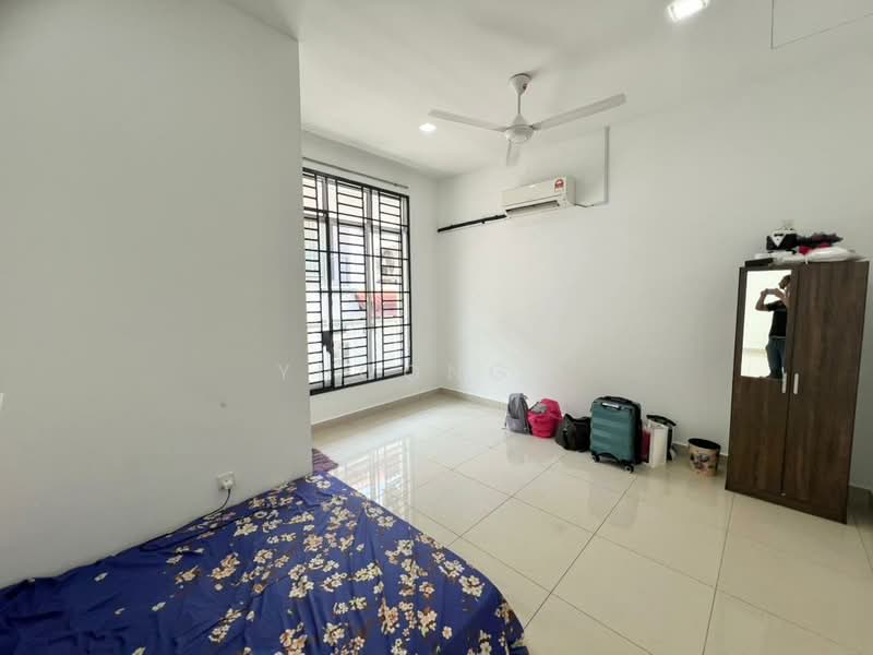 Rumah Berkembar untuk Dijual di Bandar Dato Onn (Tebrau) - Yucong . - Bedroom - PropertyGuru.com.my