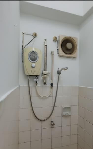 Kondominium untuk Dijual di Menara Seputih - Ashlee LSS - Bathroom - PropertyGuru.com.my
