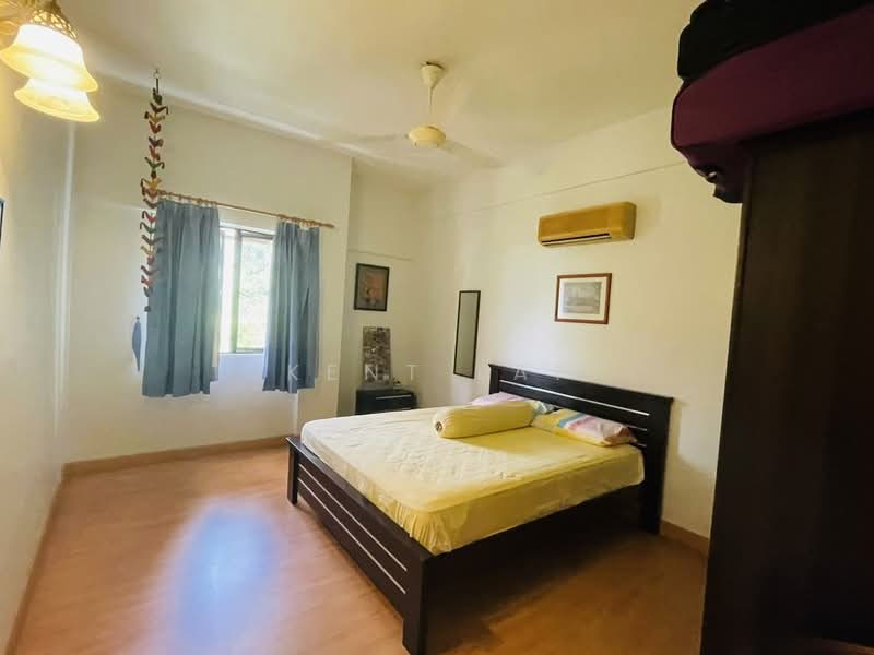 Kondominium untuk Dijual di Lakeside Tower - Kent Lai - Bedroom - PropertyGuru.com.my