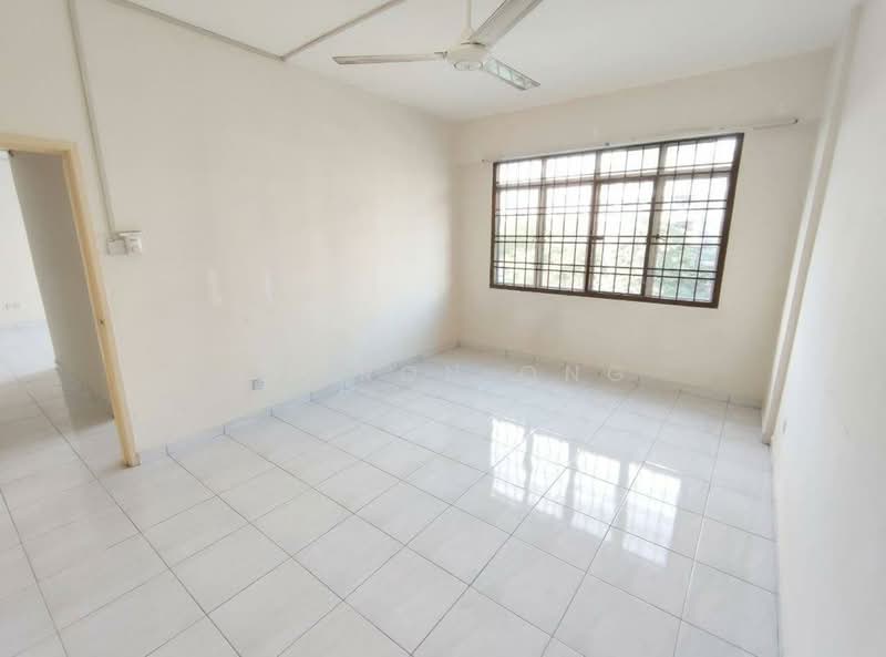 Pangsapuri untuk Dijual di Sri Akasia - Sharon Ong - Living Room - PropertyGuru.com.my