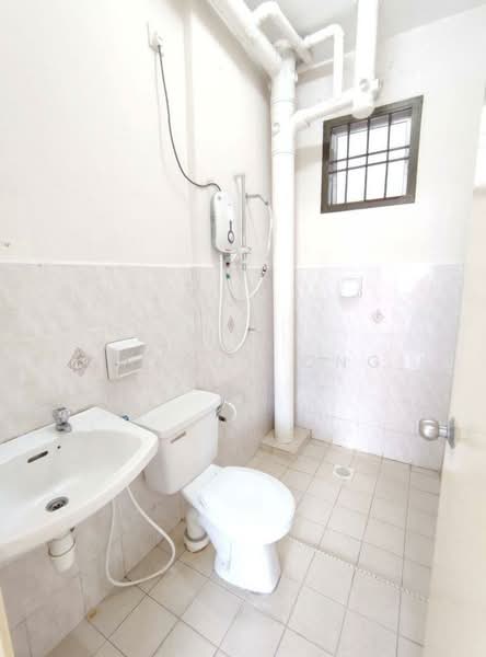 Pangsapuri untuk Dijual di Sri Akasia - Sharon Ong - Bathroom - PropertyGuru.com.my