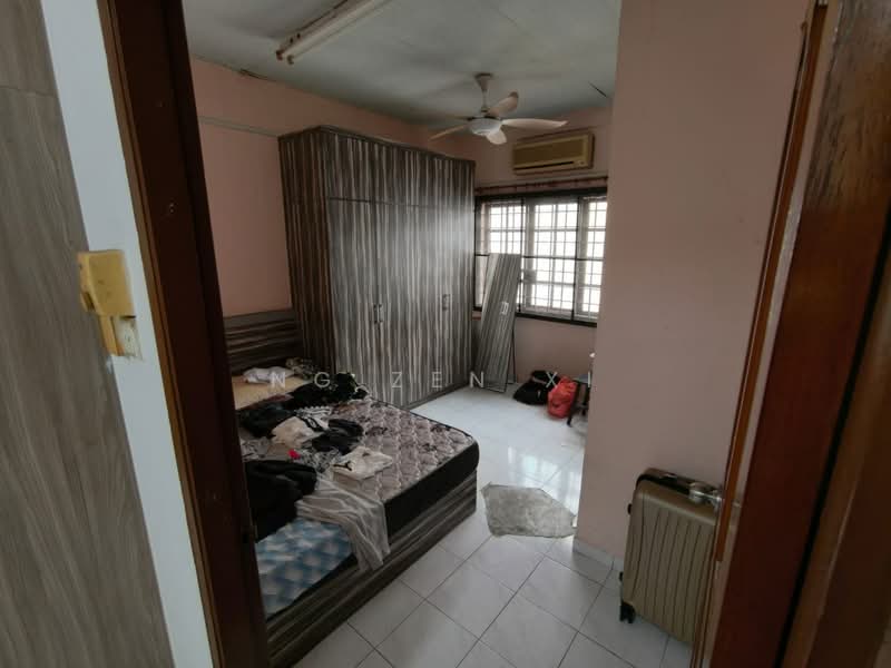 2-storey Terraced House for Sale in Taman Putri Kulai (Kulai) - NG ZEN XI - Bedroom - PropertyGuru.com.my