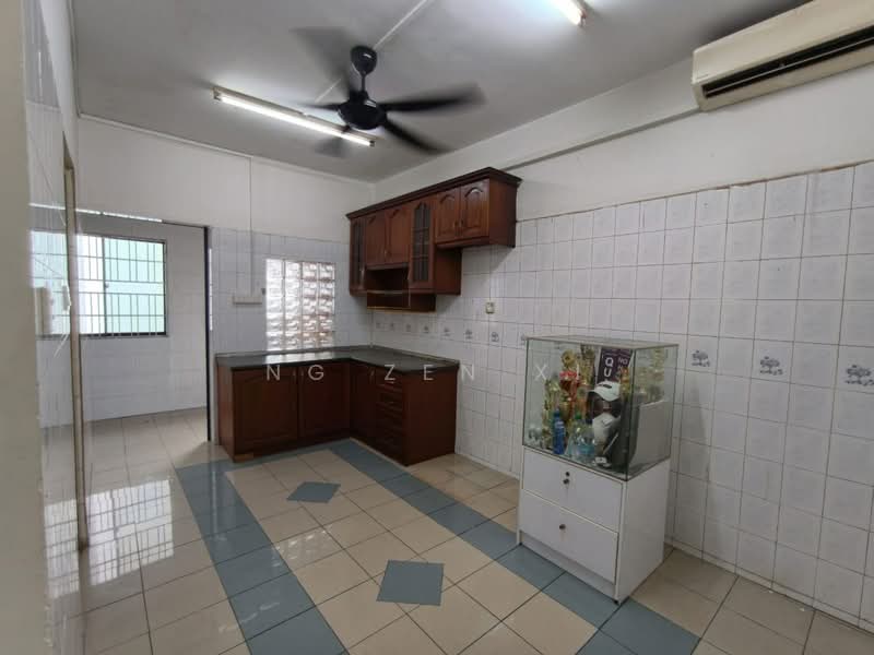 2-storey Terraced House for Sale in Taman Putri Kulai (Kulai) - NG ZEN XI - Kitchen - PropertyGuru.com.my