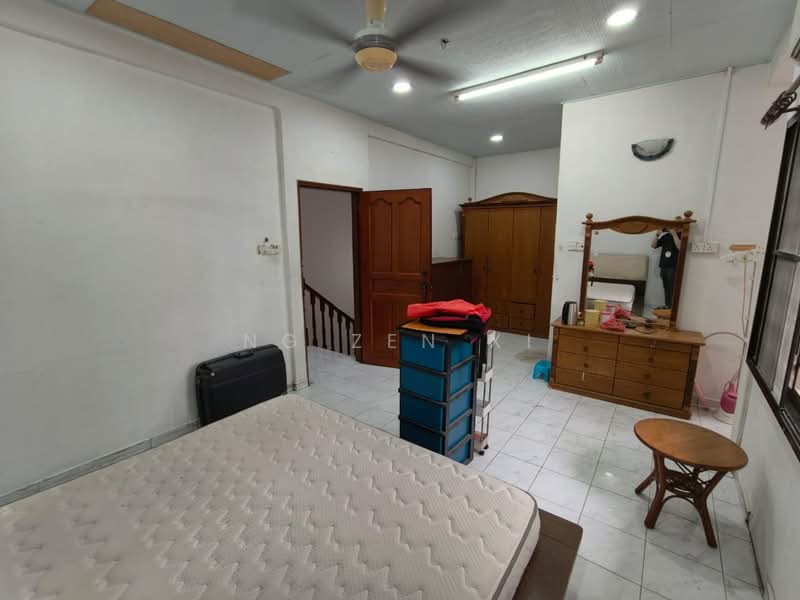2-storey Terraced House for Sale in Taman Putri Kulai (Kulai) - NG ZEN XI - Bedroom - PropertyGuru.com.my