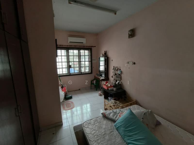 2-storey Terraced House for Sale in Taman Putri Kulai (Kulai) - NG ZEN XI - Bedroom - PropertyGuru.com.my