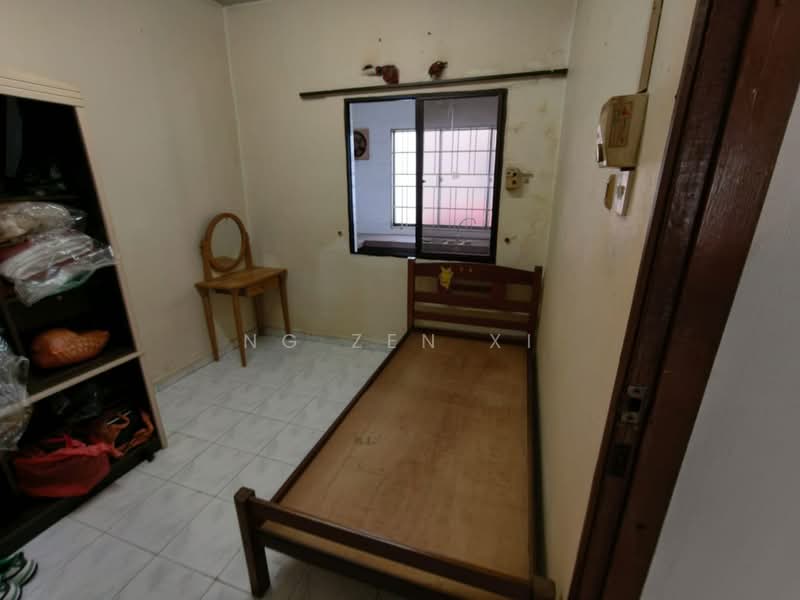 2-storey Terraced House for Sale in Taman Putri Kulai (Kulai) - NG ZEN XI - Bedroom - PropertyGuru.com.my