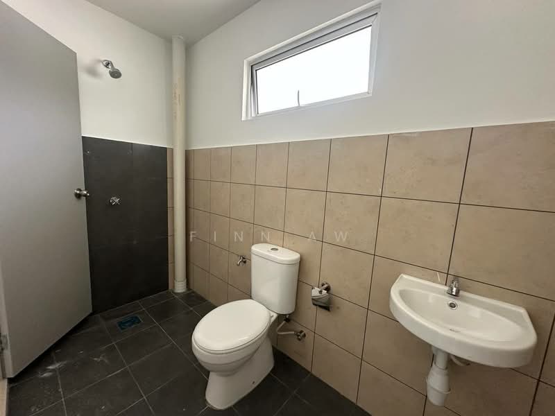 2-storey Terraced House for Sale in Kota Tinggi (Johor) - Finn Aw - Bathroom - PropertyGuru.com.my