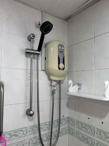 Condominium for Rent at Venice Hill - Carmen Tan - Bathroom - PropertyGuru.com.my
