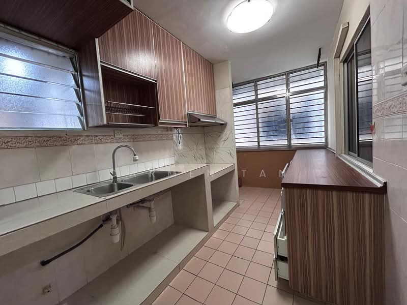 Condominium for Rent at Venice Hill - Carmen Tan - Kitchen - PropertyGuru.com.my