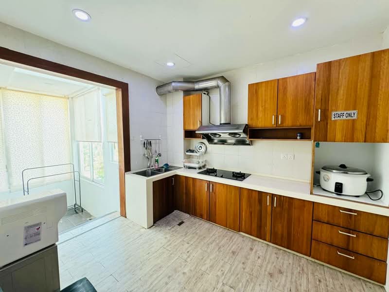 Rumah Banglo untuk Dijual di Kayangan Heights (Shah Alam) - Sa'a Nordin - Kitchen - PropertyGuru.com.my