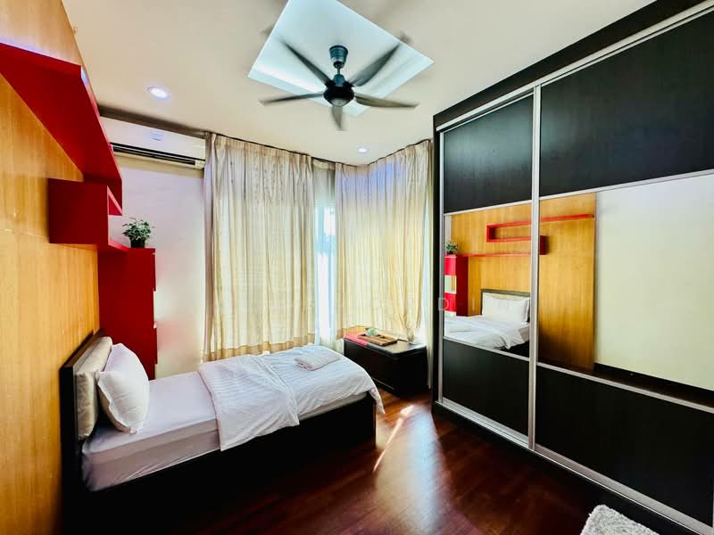 Rumah Banglo untuk Dijual di Kayangan Heights (Shah Alam) - Sa'a Nordin - Bedroom - PropertyGuru.com.my