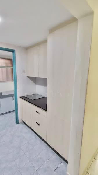 Apartment for Sale at Kinrara Ria - Mohd Ridzuan - Kitchen - PropertyGuru.com.my